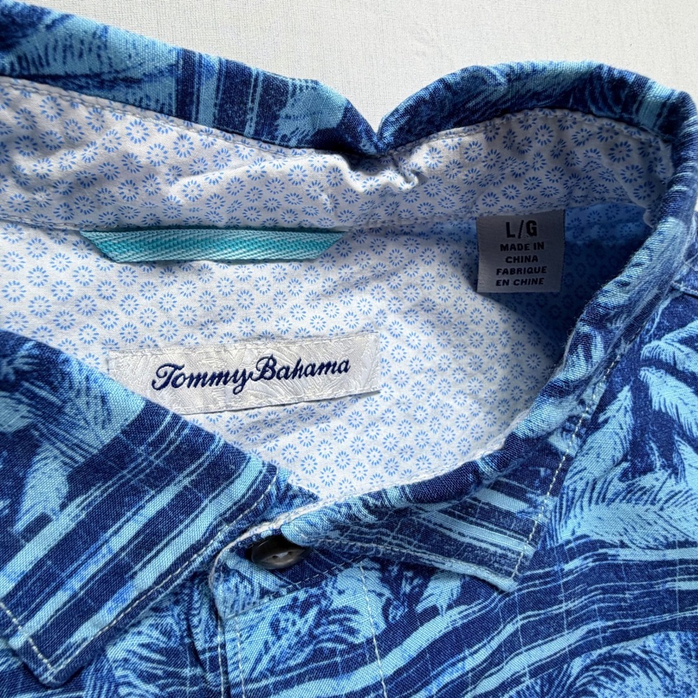Tommy Bahama Men's Blue Palm Tree Print Short Sleeve Button‎ Up Shirt L/G - Picture 3 of 7